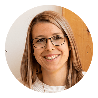 Anna Lenfers, responsable du service client chez puzzleYOU